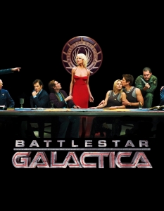 "Бойна звезда: Галактика" (Battlestar Galactica)В този случай оригиналният Battlestar Galactica от 1978 година, чийто създател е Глен Ларсън (Glen A. Larson), е пренаписан и доразвит от Роналд Д. Мур (Ronald D. Moore). Осъвремененият вариант на Sci-Fi Channel стартира през 2003 като тричасов мини сериал, а на следващата година е излъчен и първият от четирите сезона на поредицата. Главните роли са поверени на Едуард Джеймс Олмос (Edward James Olmos), Мери Макдонъл (Mary McDonnell) и Джейми Бамбър (Jamie Bamber). 