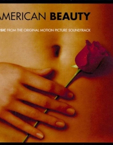 American Beauty
Албумът с музика към филма American Beauty е продуциран от Chris Douridas, Michael Ostin и Sam Mendes. Проектът съдържа 13 парчета, сред които кавър на песента Because на The Beatles, изпълнен от Elliott Smith. Саундтракът към American Beauty е номиниран за награда Грами.