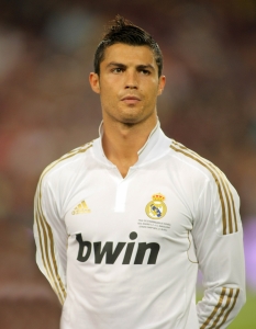 Cristiano Ronaldo - 47 813 572 почитатели