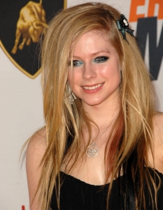 Аврил Лавин (Avril Lavigne) - 22