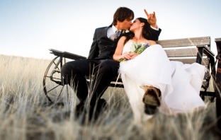 Топ 10 най-странни сватбени обичаи