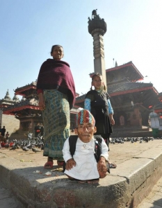 Най-ниският жив човек е Chandra Bahadur Dangi (Непал), който е висок 54.6 см. и е регистриран в Travel Medicine Center в Катманду, Непал.