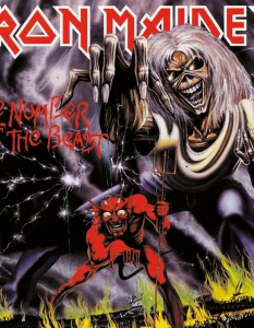 4. Iron Maiden – The Number of the Beast
Третият албум в дискографията на британските метъл крале Iron Maiden се нарежда на четвърта позиция според читателите на Rolling Stone. Издаден през март 1982 г., албумът е сертифициран като платинен в САЩ и Обединеното кралство.