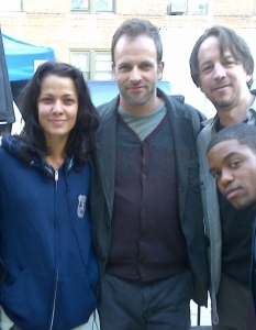 Elementary с Аdian Quinn, Jonny Lee Miller, Jon Michael Hill