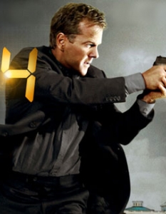 2424 е сериал на Fox network, с който най-вероятно свързвате Кийфър Съдърланд (Kiefer Sutherland) в ролята на агент Джак Бауър. В продължение на осем сезона той се бореше с тероризма, а 24 се нарежда сред продукциите, в които политиката заема сериозно място.