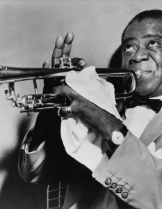 2. Louis Armstrong - We Have All the Time in the World (1969) 
Заглавните песни във филмите за Джеймс Бонд по правило носят името на филма, но тази песен - On Her Majesty