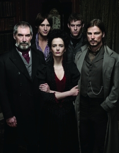 Penny Dreadful Penny Dreadful е зловеща история във викториански стил, в която Ева Грийн (Eva Green) и Тимъти Далтън (Timothy Dalton) преследват вампири. Най-вече един конкретен - Дракула. В сюжета се преплитат още няколко страховити и добре познати от литературата и киното истории, а крайния резултат е доста зловещ и кървав.