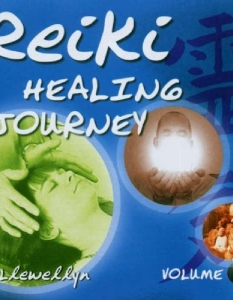 8. Llewellyn - Reiki Healing Journey, Vol. 1
Японската духовна практика за изцеление - рейки, е построена върху идеята да останем здрави, съхранявайки нашата жизнена енергия. Албумът на Llewellyn, Reiki Healing Journey Vol. 1, включва един час музика за рейки, допълваща практиката с мирни и терапевтични пиано мелодии.
