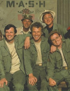 M*A*S*HM*A*S*H (Военнополева болница) е сериал на CBS, създаден от Лари Гелбарт (Larry Gelbart). Главните роли са поверени на Алън Олда (Alan Alda), Уейн Роджърс (Wayne Rogers), Маклийн Стивънсън (McLean Stevenson) и Лорета Суит (Loretta Swit). 