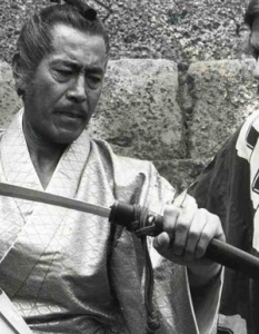 Shogun Shogun е мини сериал, екранизация по едноименния роман на Джеймс Клавел (James Clavell). Сериалът е отличен с три награди Златен глобус, а главните роли са поверени на Ричард Чембърлейн (Richard Chamberlain) и Йоко Шимада (Yôko Shimada).