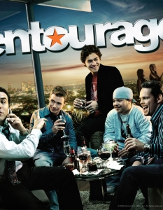 EntourageКомедийният сериал Entourage (Антураж) също се нарежда сред най-успешните заглавия на HBO. Поредицата е отличена със Златен глобус и няколко награди Еми. Продуцент на сериала е Марк Уолбърг (Mark Wahlberg), а в главните роли са  Кевин Конъли ( Kevin Connolly), Ейдриън Грение (Adrian Grenier), Кевин Дилън(Kevin Dillon) и Джери Ферара (Jerry Ferrara).