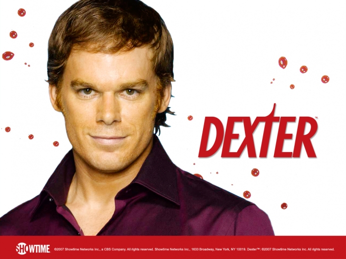 DexterМайкъл Хол (Michael C. Hall) безспорно е най-очарователният екранен убиец, а отличеният с два Златни глобуса Dexter е един от най-успешните сериали през последните седем сезона. 