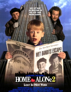 Home Alone 2: Lost in New York
Защо да поправяш нещо, ако то не е счупено?
По тази максима работи и режисьорът Крис Кълъмбъс, докато прави незабравимата втора част на Home Alone (Сам вкъщи).
Детето-звезда Макколи Кълкин отново е в центъра на събитията, за да попречи на любимите ни престъпници Хари и Мърв да съсипят Коледата.