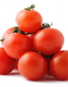 4. Чери доматки
Доматите съдържат веществото липокен - антиоксидант, който защитава мозъка и го пази от инфекции, които могат да доведат до депресия. За най-добри резултати консумирайте със зехтин – той помага за по-бързата абсорбация на липокена.
