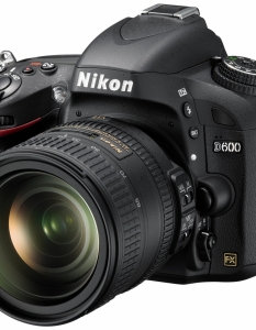  
10. Nikon D600
 
Още през 2003 водещите производители на фотоапарати ни обещаваха, че съвсем скоро 24 милиметра ще са си 24 милиметра. Иначе казано, ще дойде краят на "орязаните" (APS-C) сензори и всичко ще се върне при добрия стар 35 мм стандарт. Всъщност те не излъгаха – стига, разбира се, междувременно да сте разполагали с между 4 и 8 хиляди долара, които да инвестирате в нова дигитална камера!
През тази година обаче това обещание вече звучи доста по-приемливо и реалистично и една от причините е новоанонсираният Nikon D600 – първият наистина достъпен full frame (пълноформатен) цифрово-огледален фотоапарат.