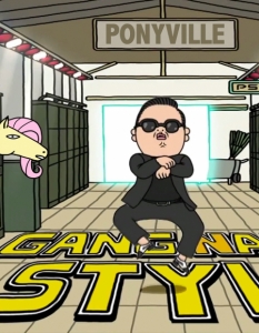 1. PSY – Gangnam Style Публикувано на 15 юли 2012 г.  Към 18 декември 2012 г.: Брой гледания: 971 518 818 Положителни гласа: 5 991 823   Отрицателни гласа: 420 998 Брой коментари:  3 892 210 #1 в YouTube 100
