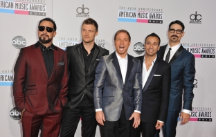 40th American Music Awards - на червения килим