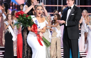 Малъри Хайтс Хейгън - Miss New York City 2012, Miss America 2013