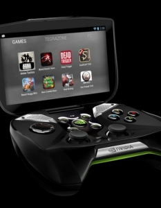 Project Shield – Nvidia наднича в паничката на Sony и Nintendo
След Tegra 4 мобилната платформа от следващо поколение това беше другият мейджър анонс на компанията, който привлече значително повече внимание най-вече с факта, че дръзва да се намеси на един пазар, който от години е доминиран от гиганти като Sony и Nintendo.
Project Shield разчита да се изправи срещу портативни конзоли като 3DS и VITA, подкрепен от солидната библиотека с Android игрални заглавия на Google Play.
Реакциите незабавно се разделиха в двете крайности – от "Ще успее!" до "Очевидно ще се провали", но определено не оставиха никой в гейминг общността безучастен.
Всъщност достъпът до Android базирани игри е само едната страна на медала (или по-точно на щита) тук. Далеч по интригуваща е опцията за поточно предаване на гейм съдържание от всяко Nvidia GeForce GTX базирано РС – една концепция, с която компанията явно ще конкурира алтернативния Steam Box на Valve.