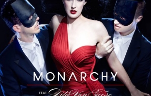 Dita Von Teese в Disintegration на Monarchy 