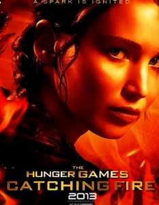 The Hunger Games: Catching Fire (Игрите на глада: Възпламеняване) 
С  филмовата адаптация на The Hunger Games (Игрите на глада) Lionsgate  постигна сравнително голям успех, като филмът имаше и своите минуси. 
Заместването  на режисьора Гари Рос от Франсис Лоурънс и ангажирането на последния за  цялата поредица все пак са добра причина очакванията на феновете да бъдат още по-високи.