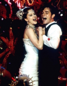Moulin Rouge!Moulin Rouge! (Мулен Руж) е филм на режисьора Баз Лурман (Baz Luhrmann). Главните роли са поверени на Никол Кидман (Nicole Kidman) и Юън Макгрегър (Ewan McGregor). Лентата, чиято премиера е през 2001 година, е номинирана за осем награди "Оскар" и въпреки че печели само в две категории, това я прави първият мюзикъл, отличен от Академията в период от десет години.