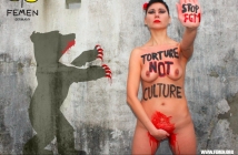 Активистки от FEMEN протестират на филмовия фестивал Берлинале 2013