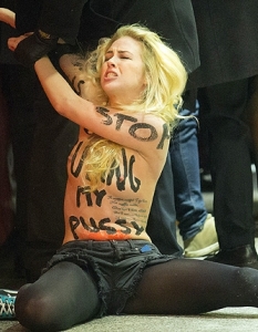 Активистки от FEMEN протестират на филмовия фестивал Берлинале 2013 - 8