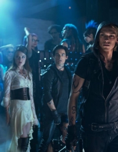 The Mortal Instruments: City of Bones - 6