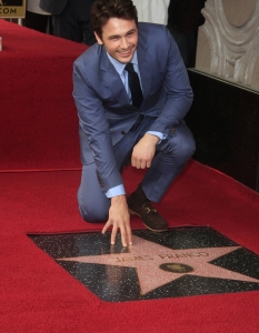 Джеймс Франко със собствена звезда на Алеята на славата в Холивуд - 11