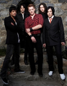 Queens of the Stone Age - 6