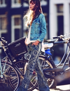 Диви и красиви: момичета с велосипеди - 11