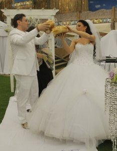 Сватба на Емануела и Никола в Базата на "Къртицата" в Нови Хан - 2