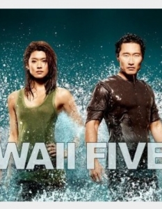 Hawaii Five-0Още едно заглавие на CBS, този път съвременно. Hawaii Five-0 (Хавай 5-0) е полицейски сериал, базиран на едноименна телевизионна поредица, излъчвана от 1968 до 1980 г. Главните роли са поверени на Алекс О