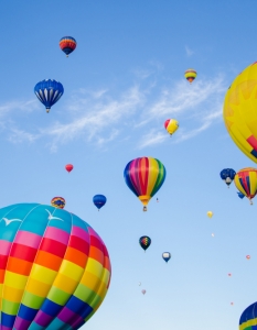 Up! 25 повдигащи настроението фотографии на балони с горещ въздух - 1