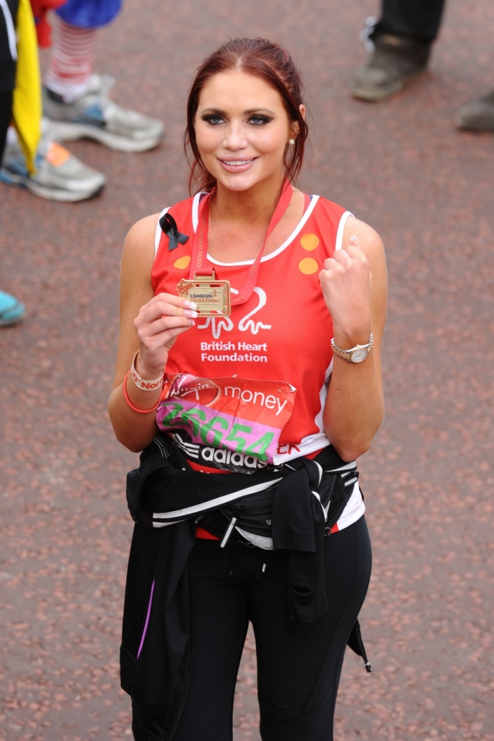 И звездите могат да тичат! Знаменитостите на Лондонския маратон 2013