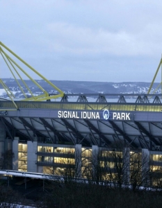 Signal Iduna Park - Дортмунд, ГерманияКапацитет: 80 720