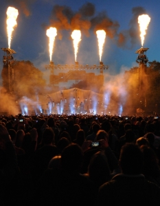 Muse на живо в Лондон - концерт за премиерата на World War Z  - 2