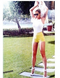 Топ 25 най-щури и провокативни Instagram снимки на Rita Ora - 16