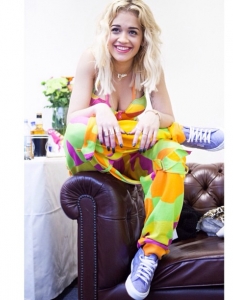 Топ 25 най-щури и провокативни Instagram снимки на Rita Ora - 17
