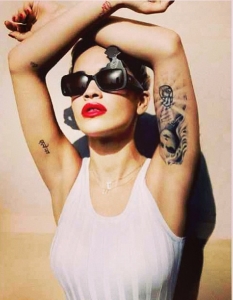 Топ 25 най-щури и провокативни Instagram снимки на Rita Ora - 24