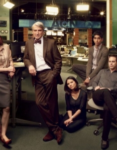 The NewsroomДългоочакваният втори сезон на сериала на HBO The Newsroom започна на 14 юни 2013 г. Поредицата беше номинирана за две награди "Златен глобус" и се нареди сред най-успешните телевизионни заглавия през 2012 г. Остава да видим дали ще повтори успеха си. 