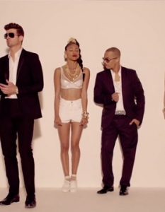 Robin Thicke - Blurred Lines ft. T.I. & Pharrell (Behind-the-scene; uncencensored) - 10