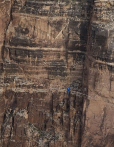 Ник Валенда прекосява Гранд каньон по въздух - 12