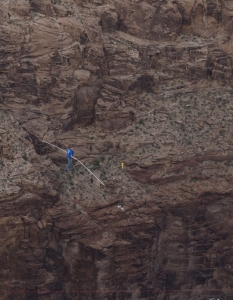 Ник Валенда прекосява Гранд каньон по въздух - 13