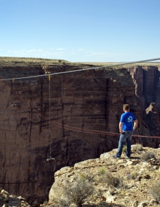 Ник Валенда прекосява Гранд каньон по въздух - 4