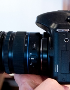 Samsung Galaxy NX - 9