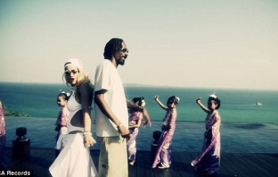 Rita Ora & Snoop Dogg - Torn Apart (Behind-the-scene)