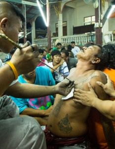 Фестивал на татуировките в манастира Банг Пхра в Након Патом, Тайланд, 2013 г.  - 20
