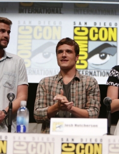 Актьорите от The Hunger Games; Catching Fire на Comic-Con: San Diego 2013 - 7